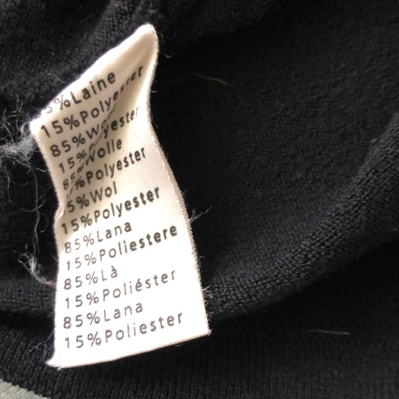 Lacoste black v neck sweater - Picture 5 of 5